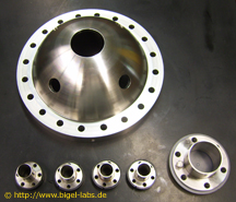 CF-Flanche und Halbkugel